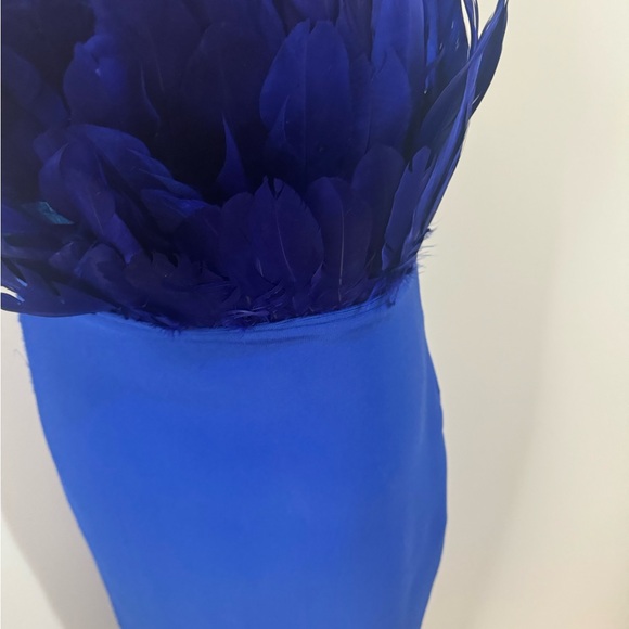 Fashionnova feather bandage dress - Picture 5 of 6